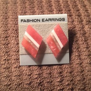 {Vintage} Pink and White Earrings